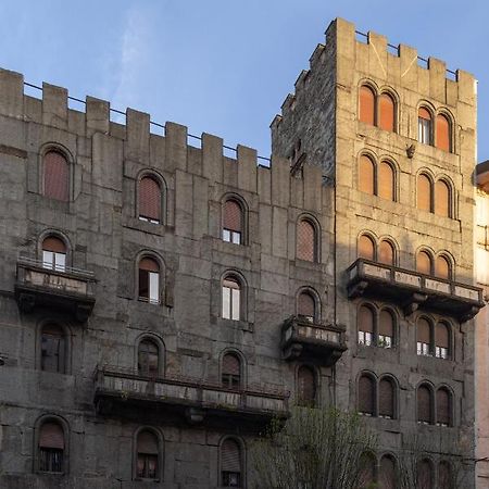 Interno Appartamento In Un Castello Storico In Centro Milão Exterior foto